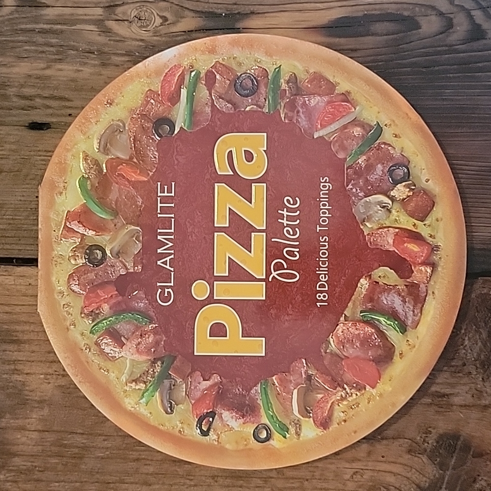 Glamlite Pizza eyeshadow palette